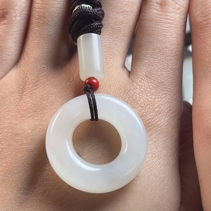 和田玉挂件未镶嵌?**?