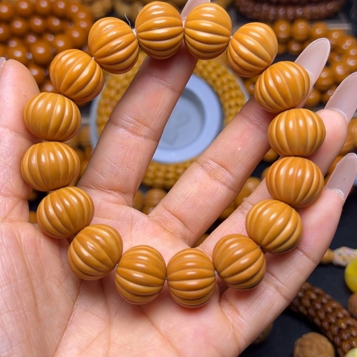 橄榄核吊坠聚宝盆