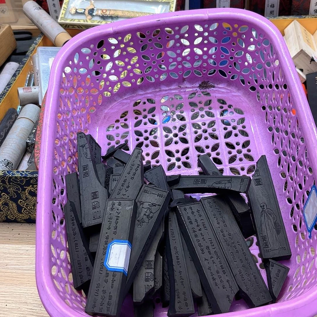 哈哈哈哈哈刚刚一斤多