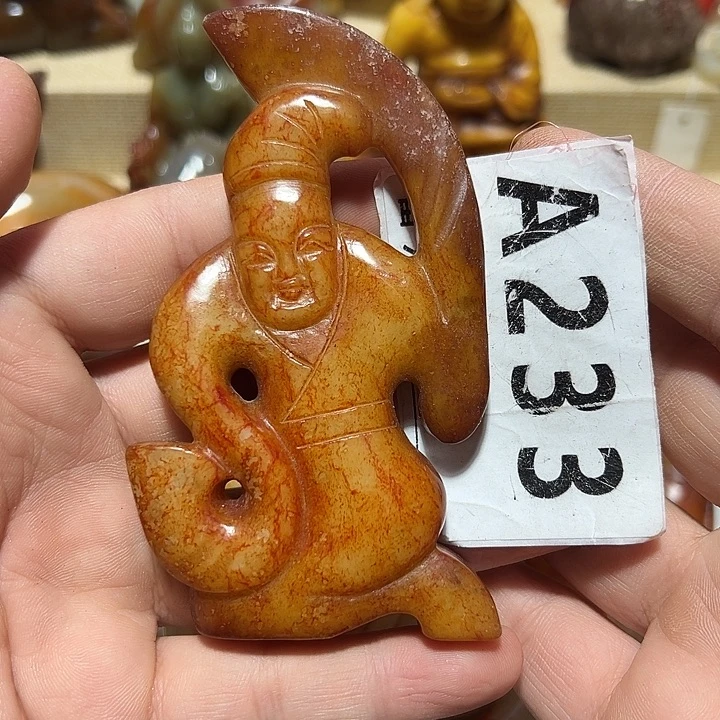 用***玩和田玉未镶嵌颈饰