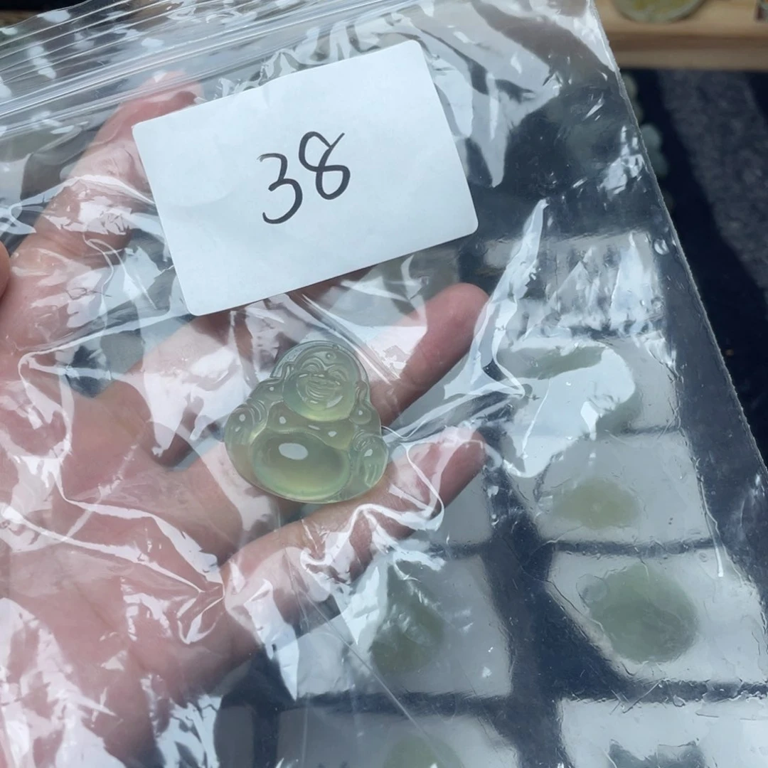 蛇纹石玉未镶嵌颈饰可***