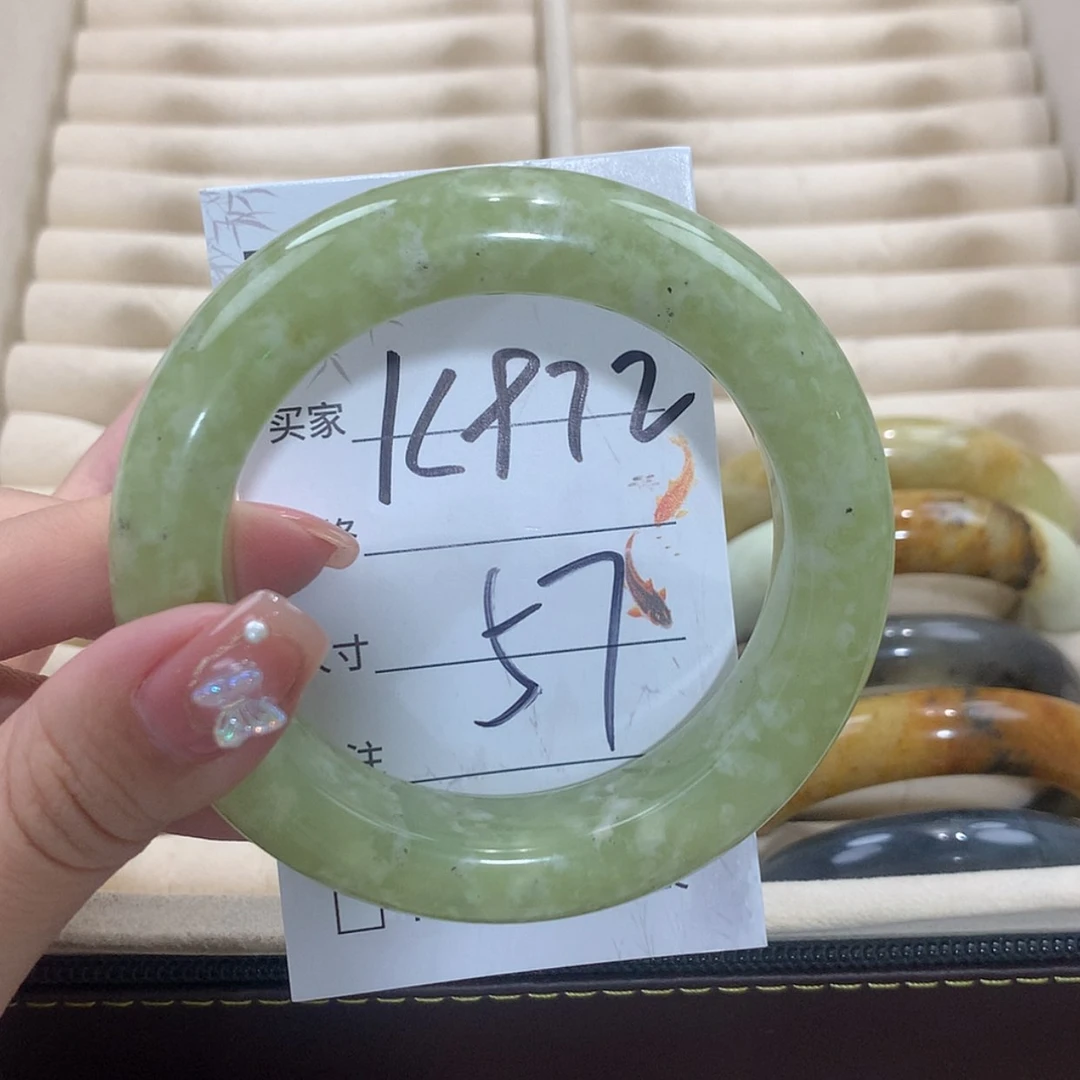 【闪购商品】未镶嵌蛇纹石玉手镯