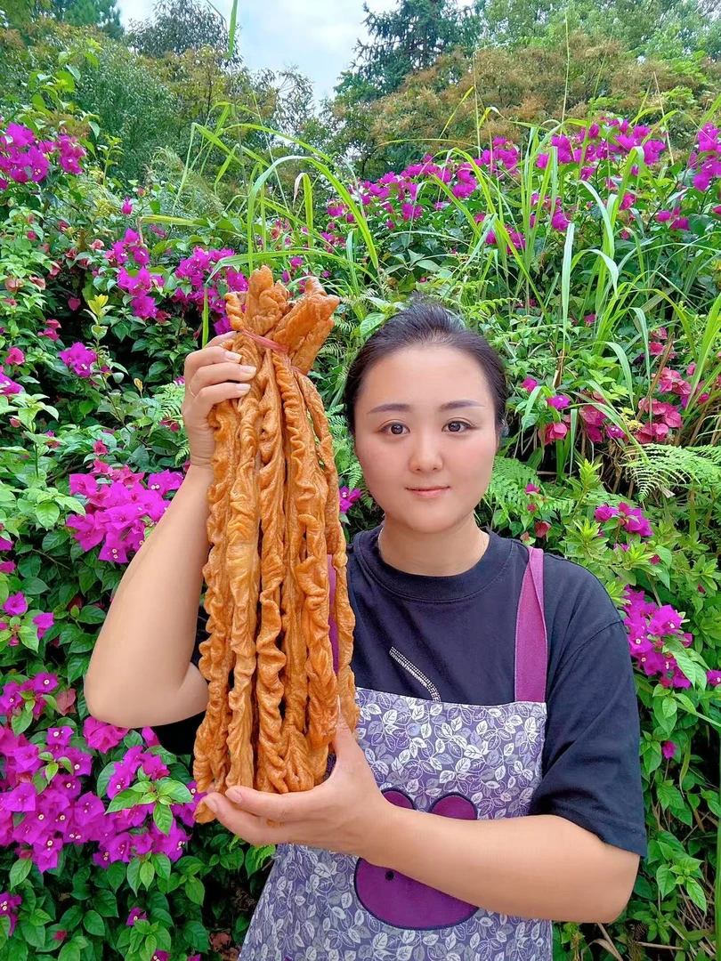 湖北恩施正宗高山土猪腊大肠
