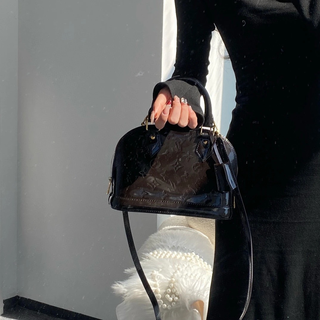 95新 LouisVuitton/路易威登 lv巧克力棕bb贝壳手提斜挎包