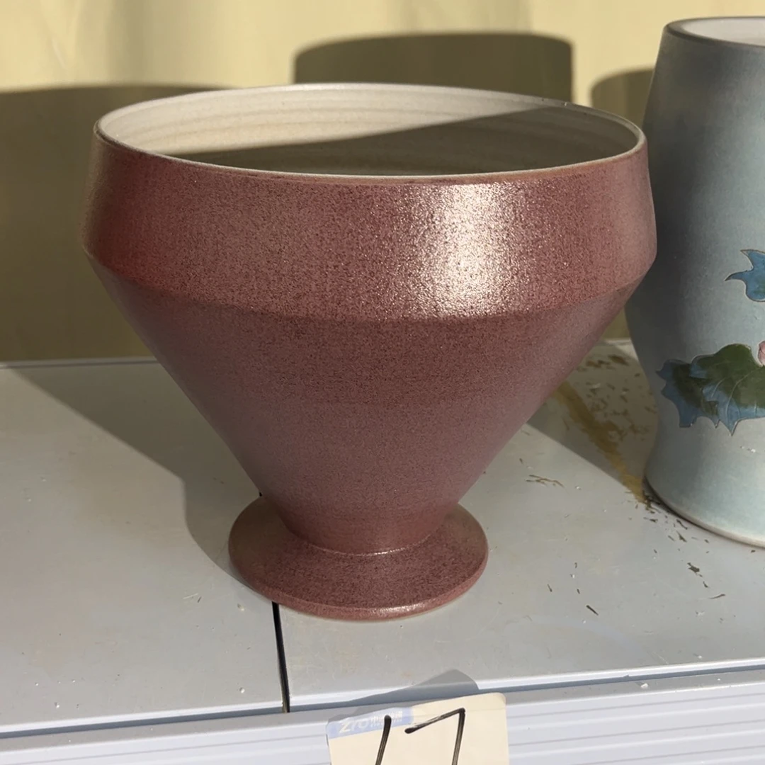 景德镇陶瓷学院副院长等职务工作多年从事