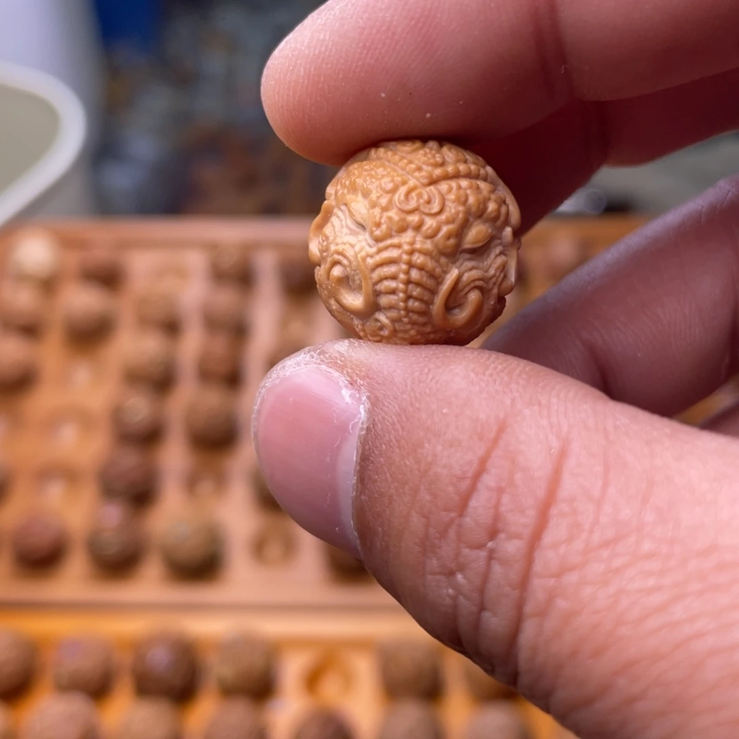 胖***吗吊坠猴头核桃猴头核桃镶嵌象神