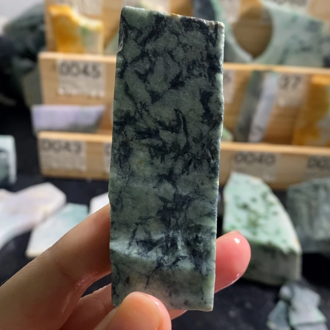 颈饰未镶嵌翡翠天然翡翠