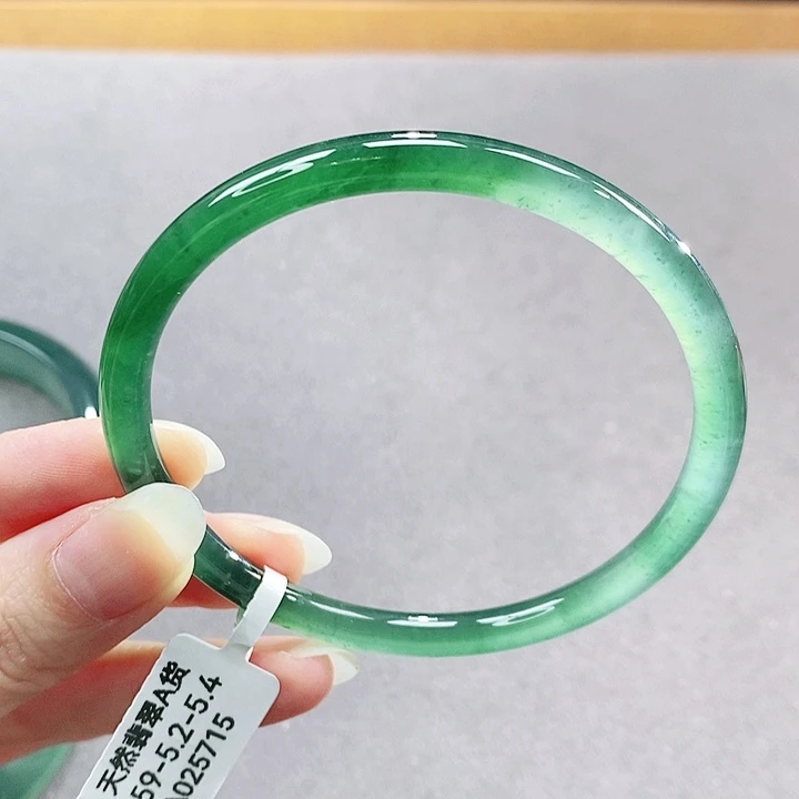 【闪购商品】未镶嵌手镯翡翠