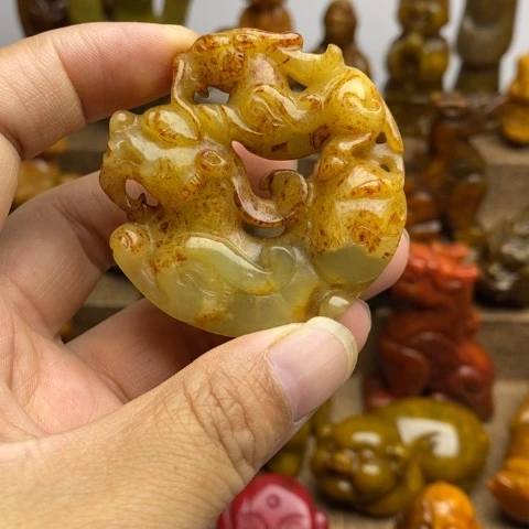蛇纹石玉未镶嵌颈饰16