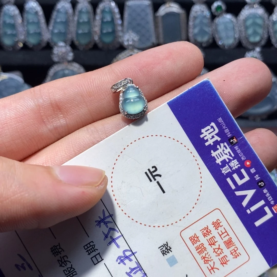 晴****翡翠银S925镶嵌颈饰翡翠