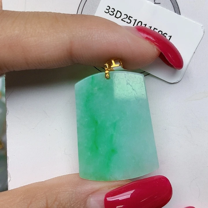 颈饰18K金镶嵌翡翠天然翡翠