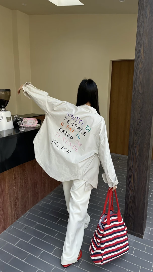 ZIY#6201春季福利高品质背后字母宽松大版衬衫，衣长：75cm