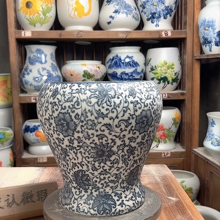 陶鱼尾复古青花陶瓷