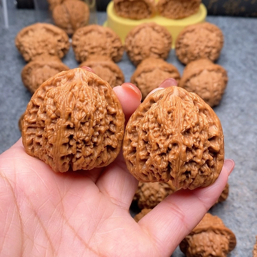 文玩核桃把件精品高炮南疆石43