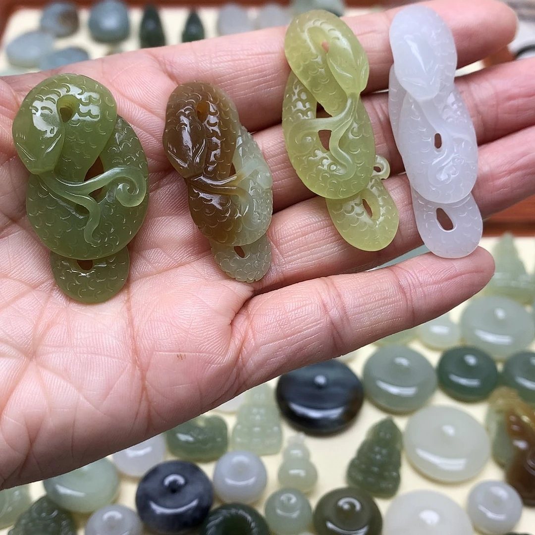 和田玉未镶嵌颈饰多样发1️⃣