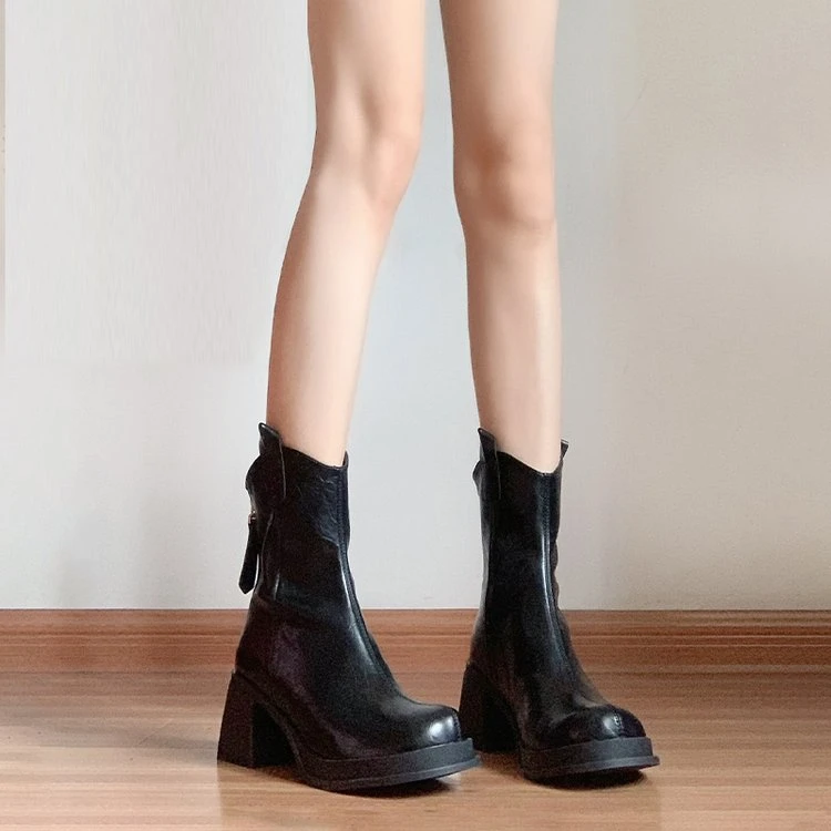 流浪鞋白色厚底短靴女英伦风小个子马丁款2025新款秋冬高跟瘦瘦