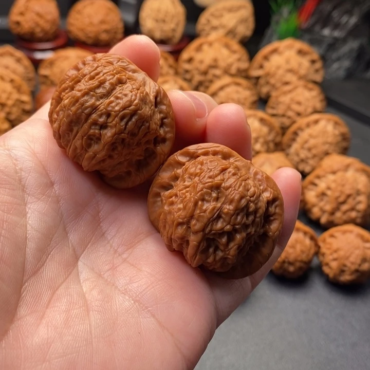 把件文玩核桃38尺血麒麟