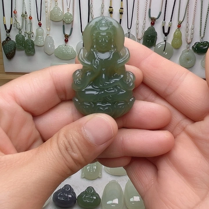 颈饰未镶嵌和田玉