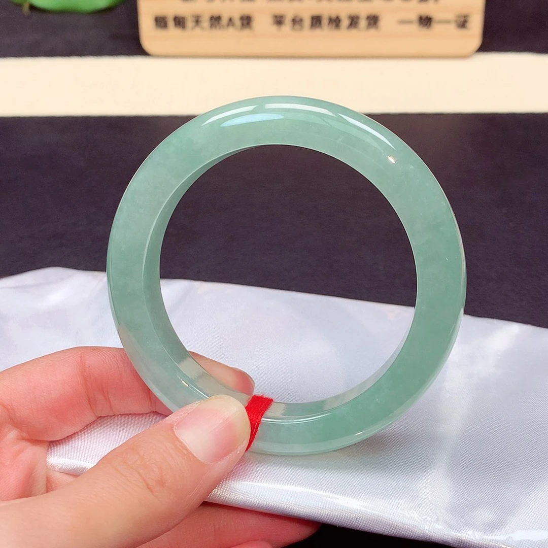 翡翠手镯未镶嵌561号