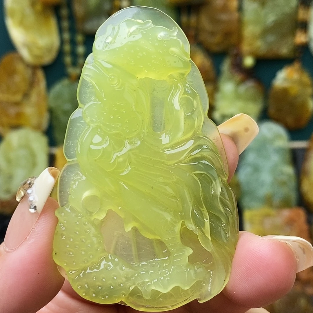 蛇纹石玉未镶嵌颈饰生肖鸡