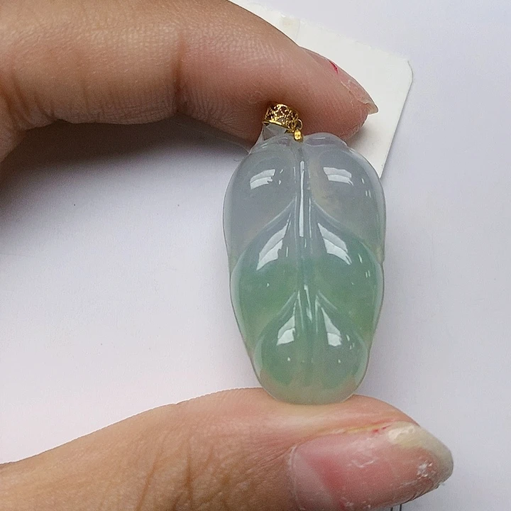 颈饰18K金镶嵌翡翠天然翡翠