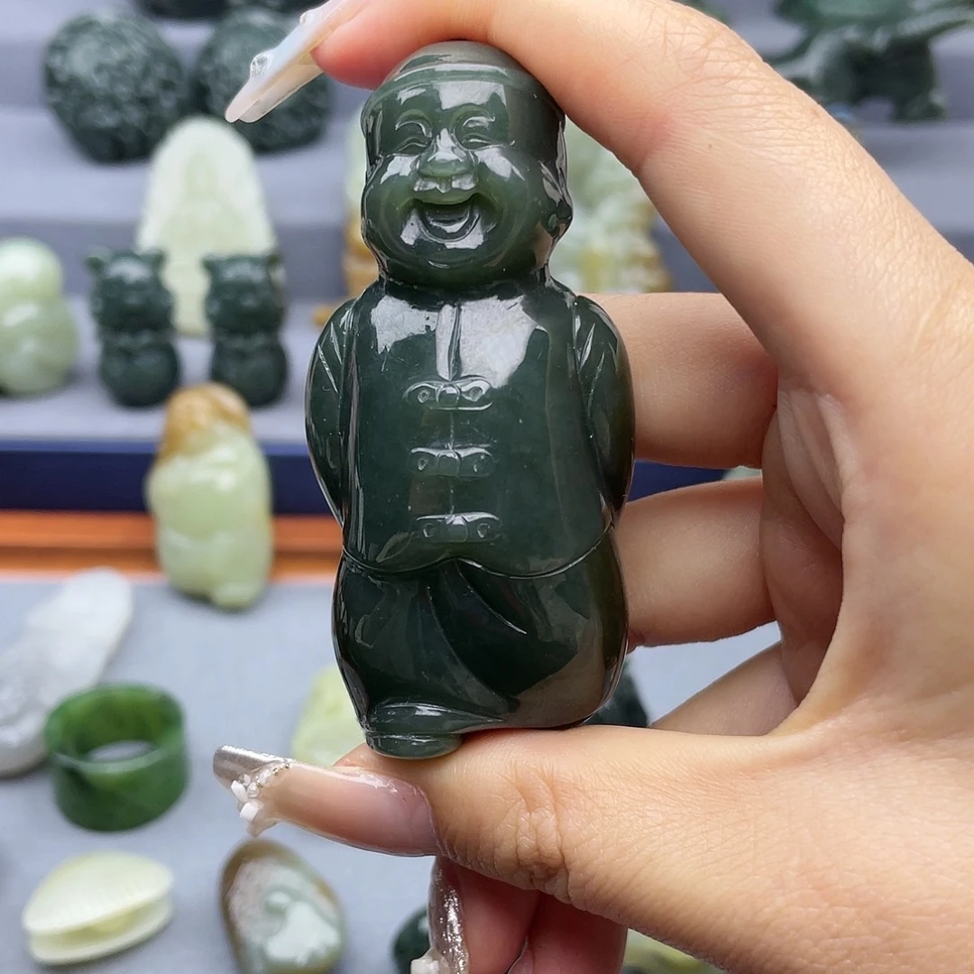 和田玉未镶嵌把件