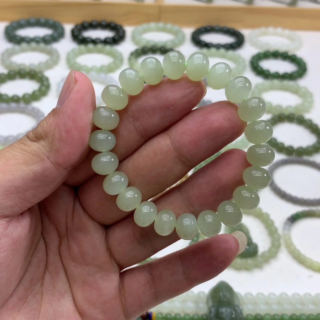 手串未镶嵌和田玉（冰晴水算盘珠9.8）