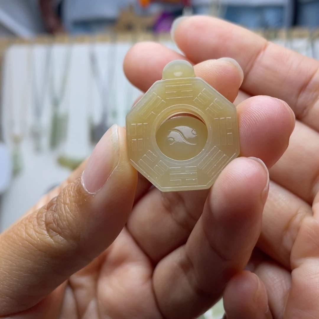 和田玉未镶嵌吊坠(不含链)