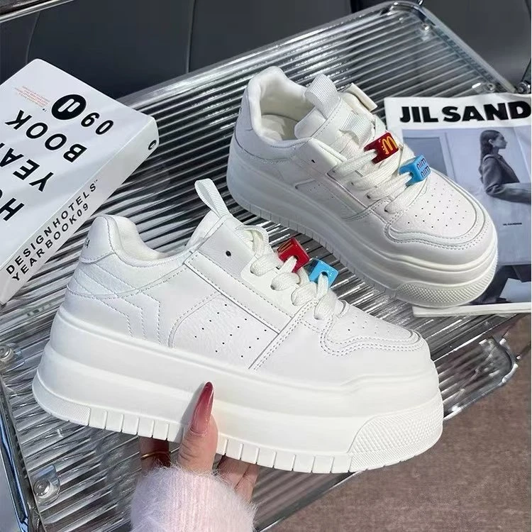 XYG 厚底小白鞋女2025新款百搭休闲爆款面包鞋增高松糕运动板鞋