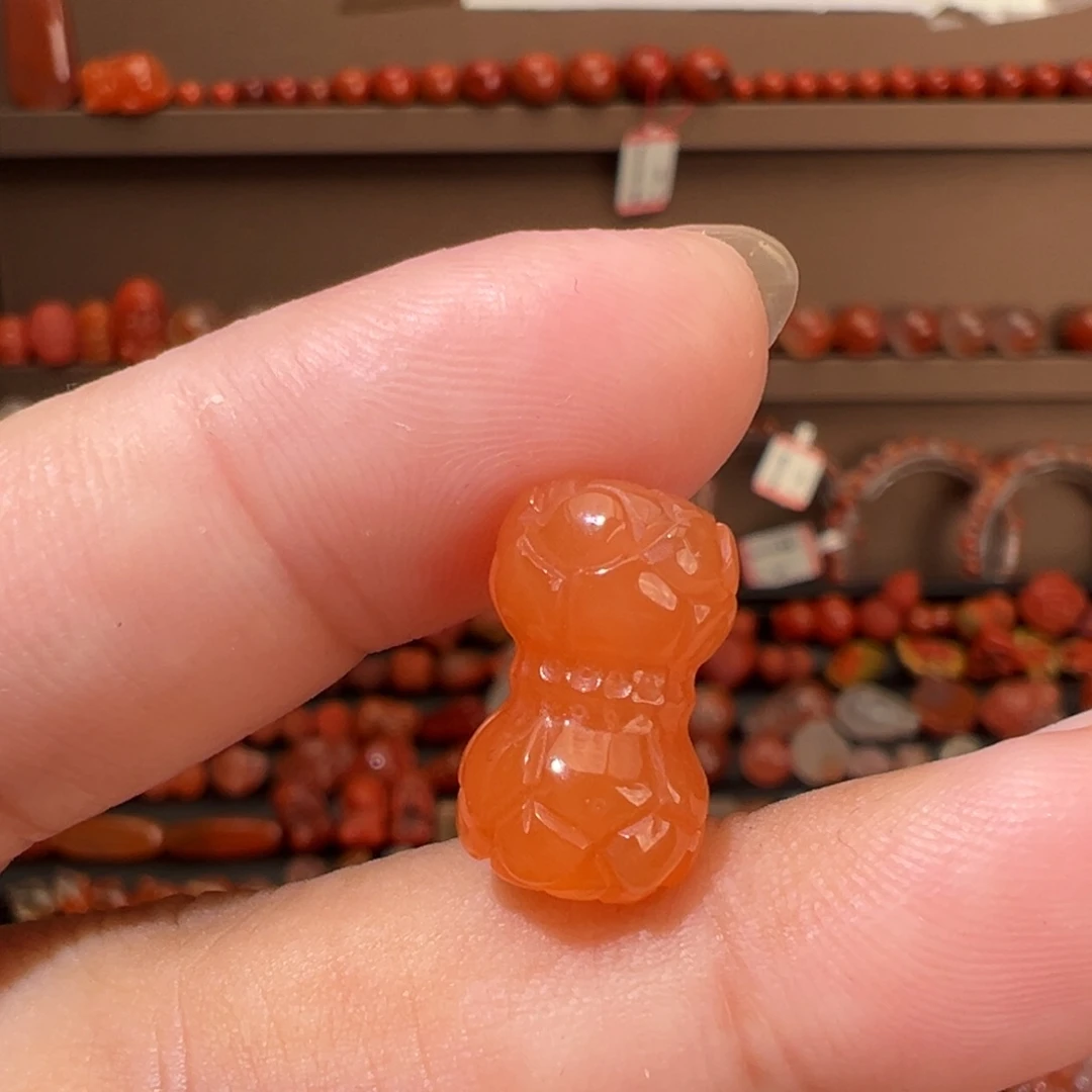 未镶嵌川料南红玛瑙并蒂莲通孔