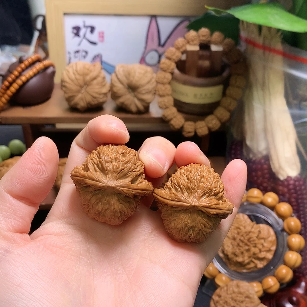 文玩核桃吊坠球白37