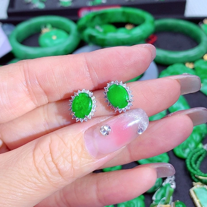 翡翠颈饰银S925镶嵌翡翠