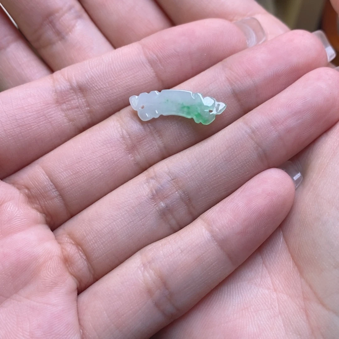 翡翠未镶嵌颈饰14991