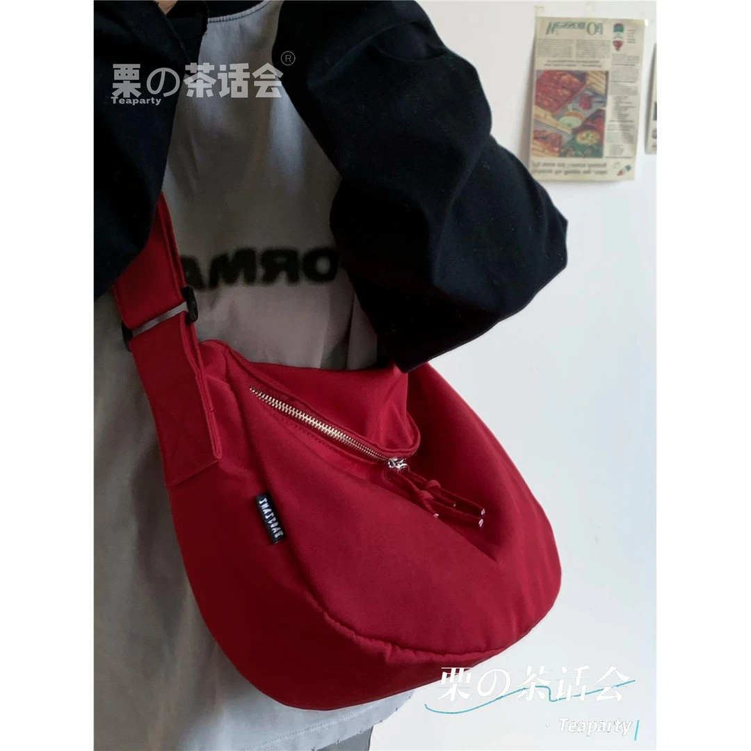 日系ins风休闲百搭帆布包斜挎包包女 大学生上课通勤大容量饺子包