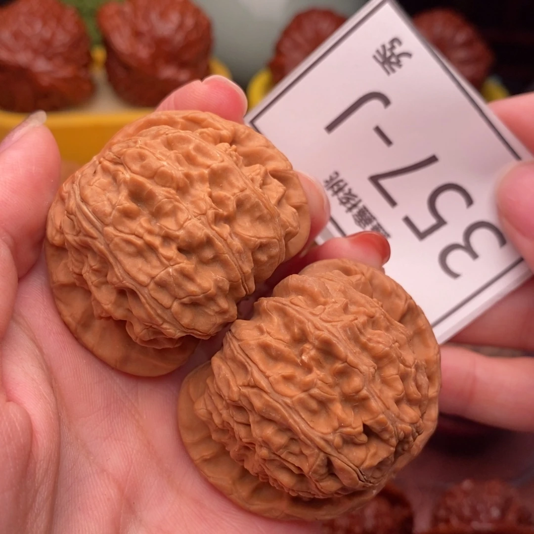 桃核把件白狮45……