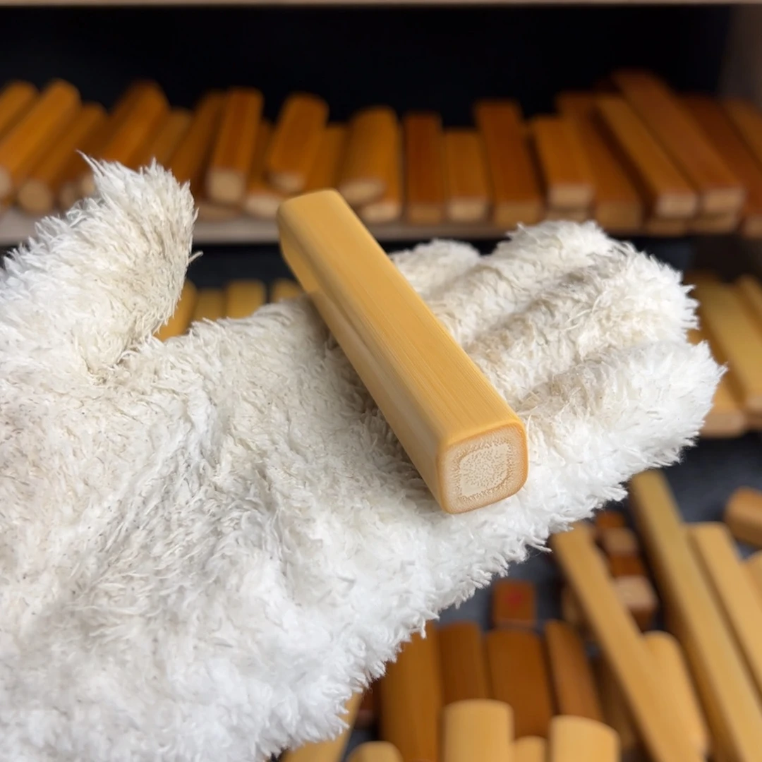 小***隼黄方厚皮满密精品压手刻图定制