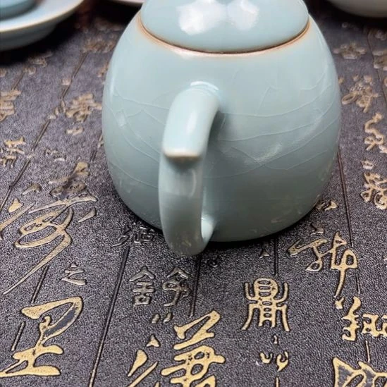 汝瓷天青仿古釉秦权壶