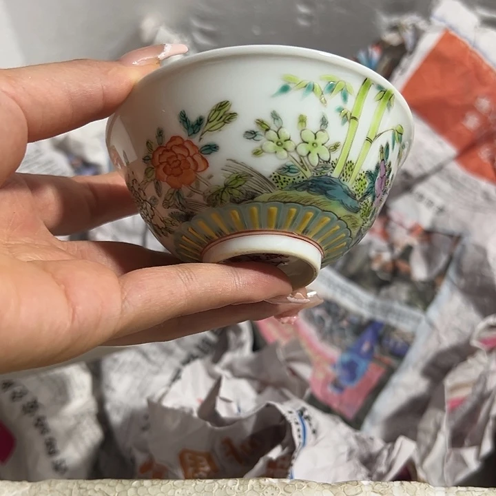 瓷片人****味粉彩花鸟纹饰主人杯