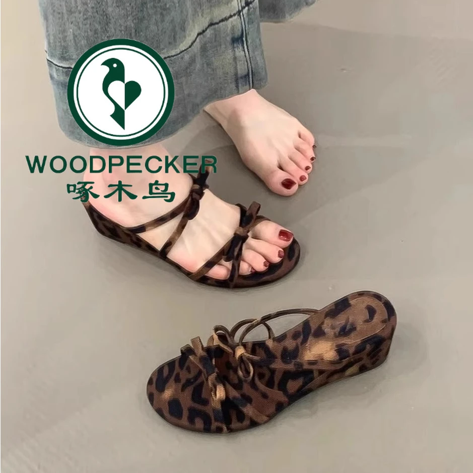 啄木鸟晚风蝴蝶结一字拖鞋女外穿新款气质坡高跟紫色配裙子凉拖鞋