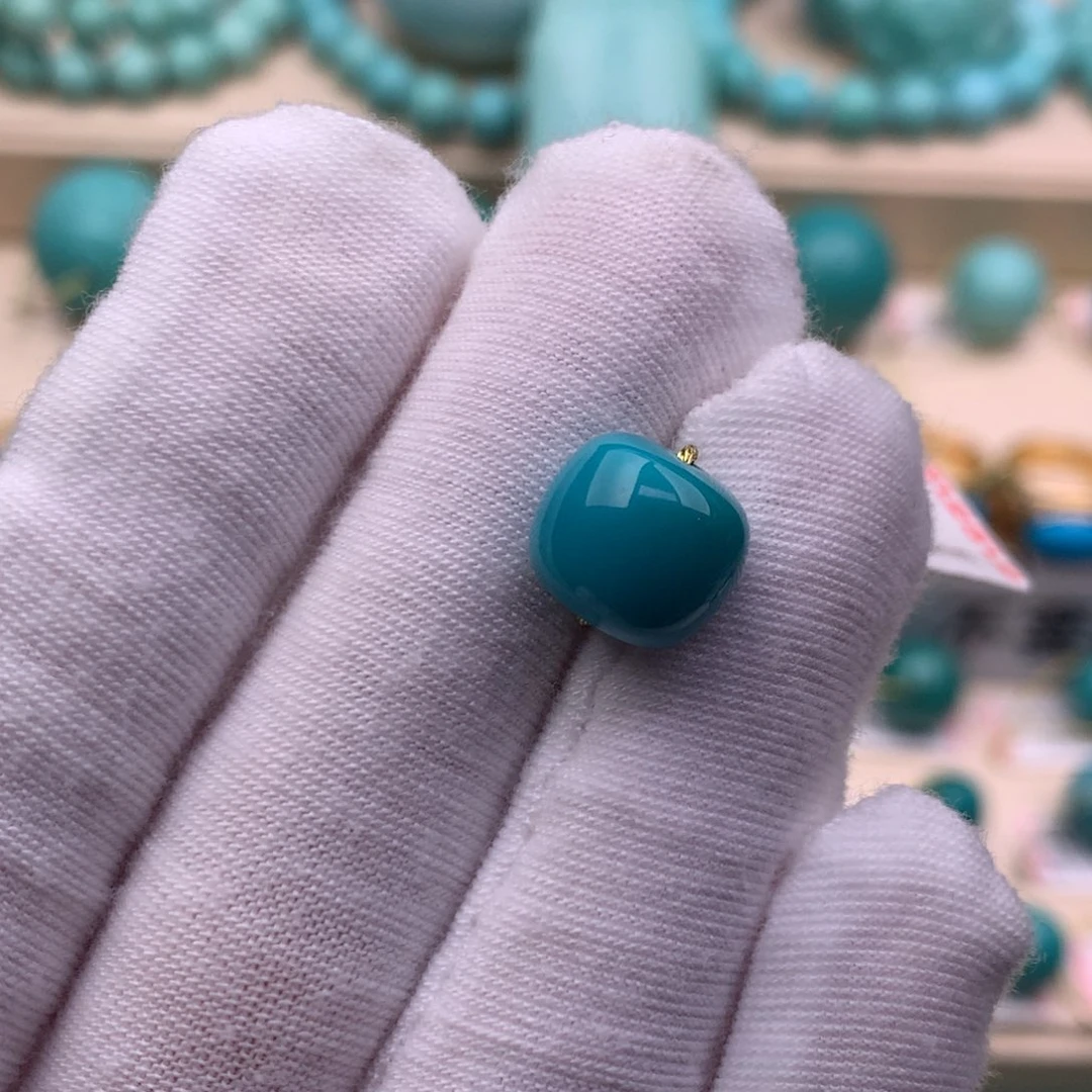 绿松石未镶嵌珠宝奇石10.7×9.3