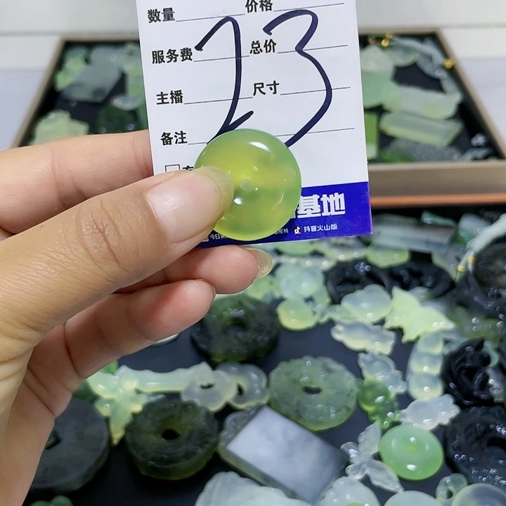 【闪购商品】未镶嵌蛇纹石玉颈饰平****明