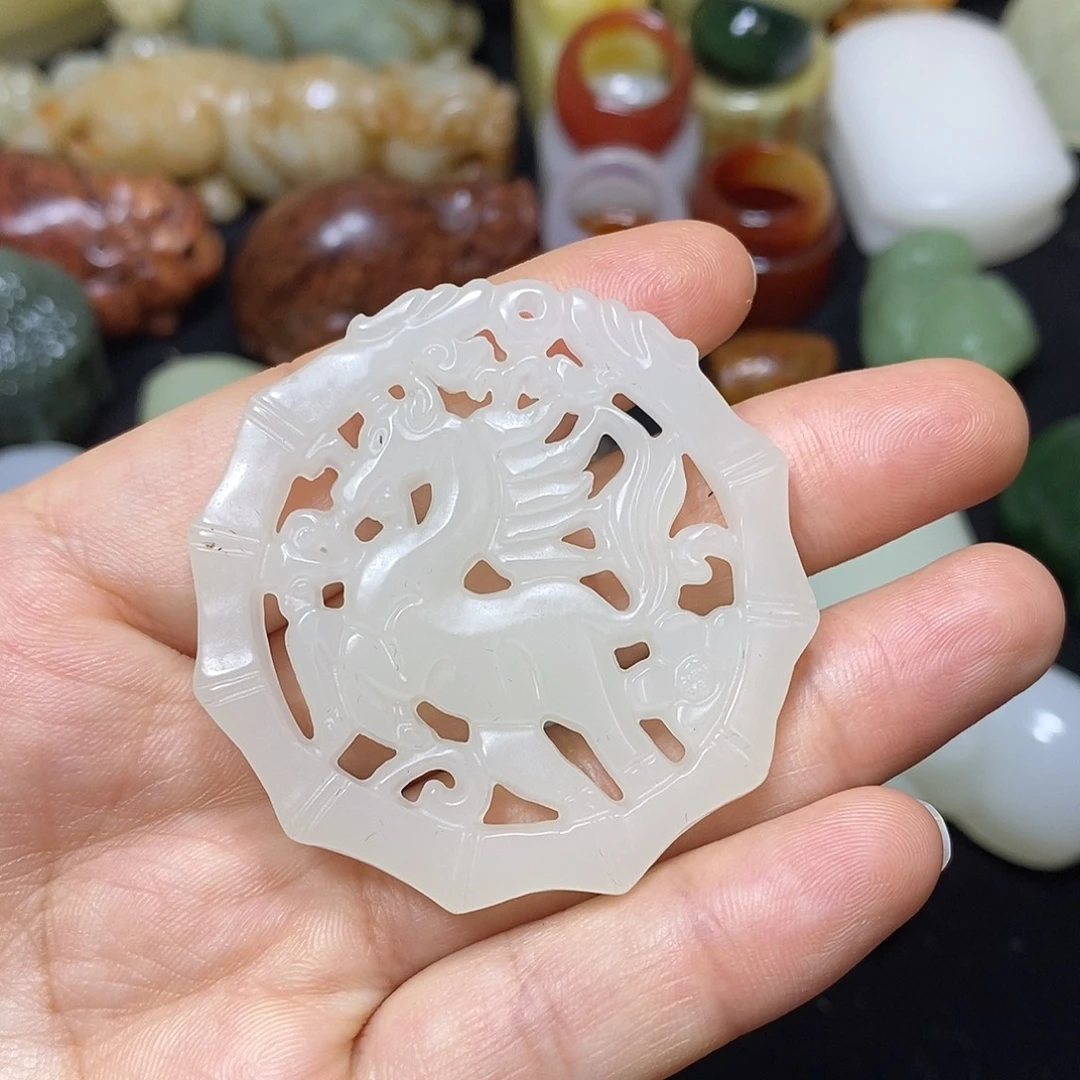 和田玉未镶嵌挂件