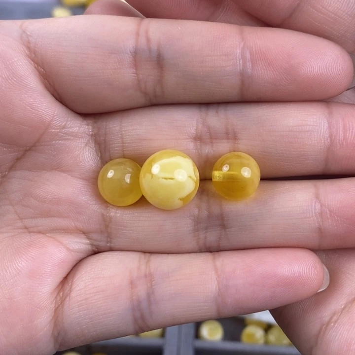 琥珀裸石未镶嵌财**。琥珀蜜蜡2