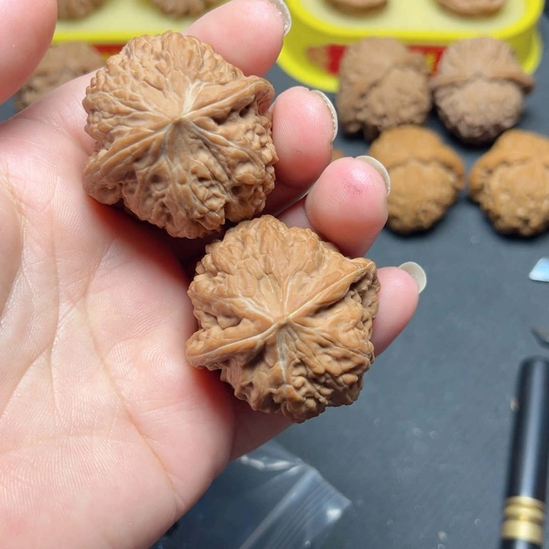 文玩核桃一物一拍40尺凹底全品