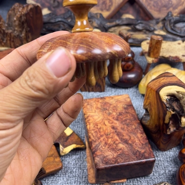 微凹黄檀（南美大红酸枝）