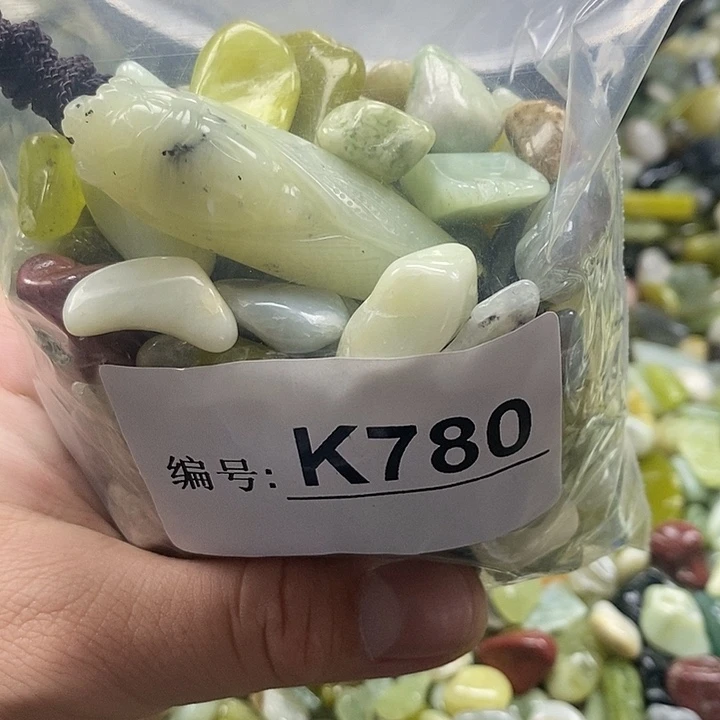 岫玉鱼缸石未镶嵌