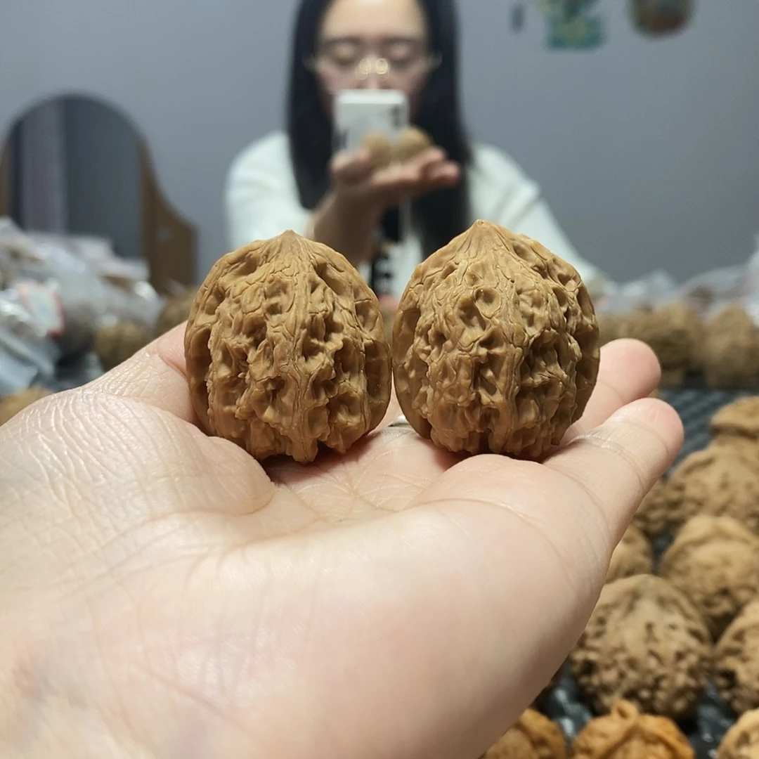 桃核吊坠 红雀 32+