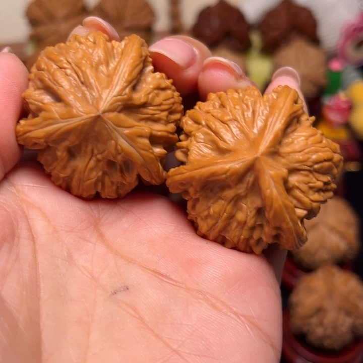 X***X文玩核桃吊坠40全品粗筋御龙正奔