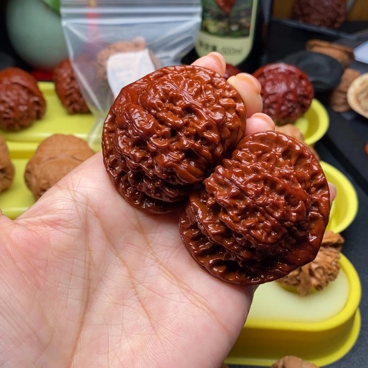 文玩核桃把件52官帽