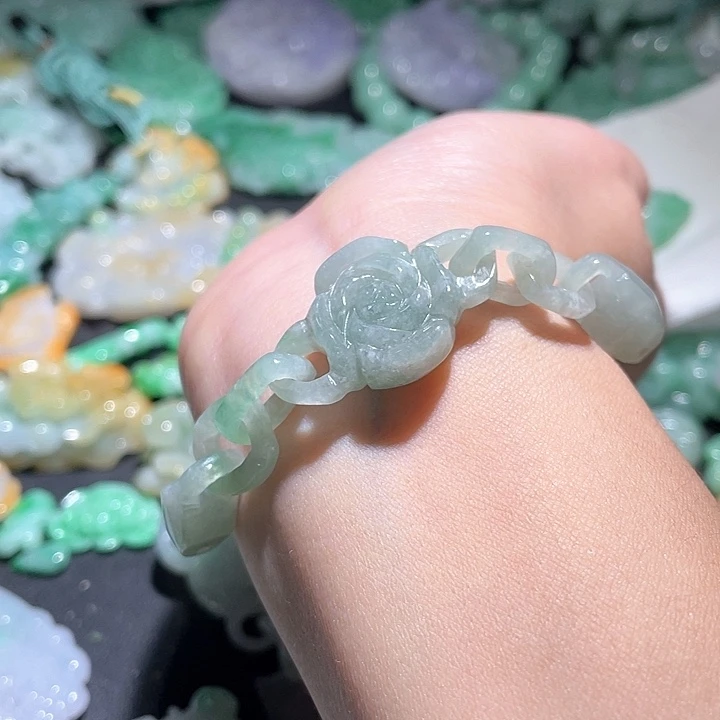 颈饰未镶嵌翡翠天